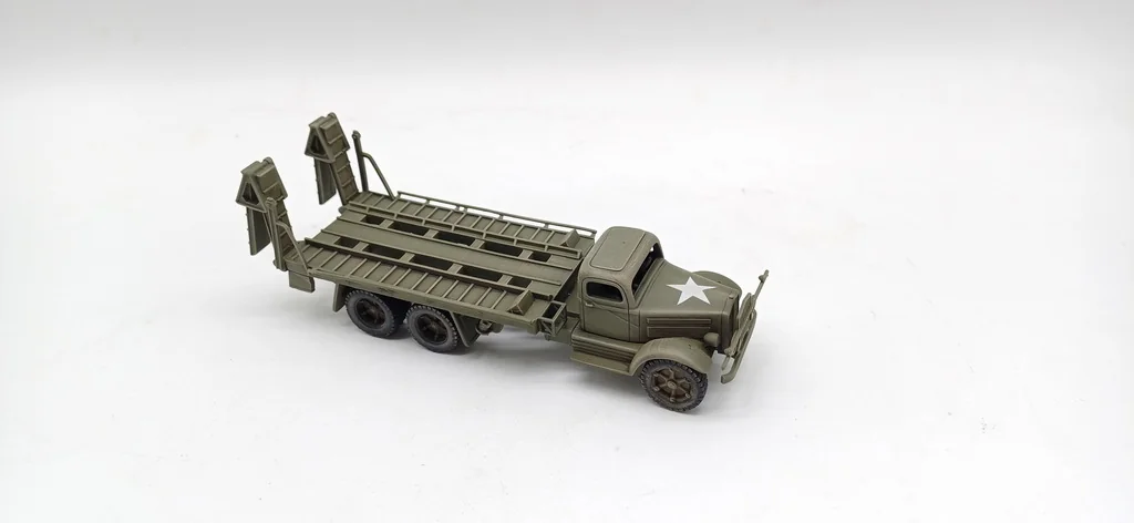 Модель U.S. WHITE 920 ТАНКОВОГО ТРАНСПОРТЁРА