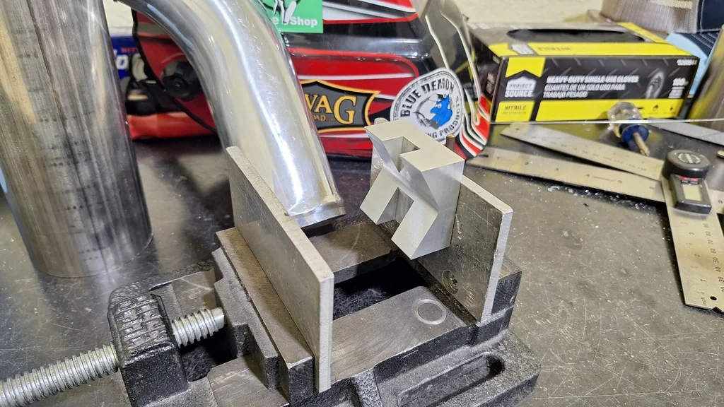 V-блок для 1/4-20 отверстия