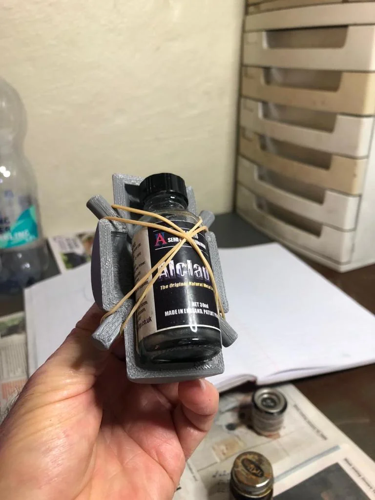 3D модель Ст shaker для контейнеров с модельной краской - фото 1