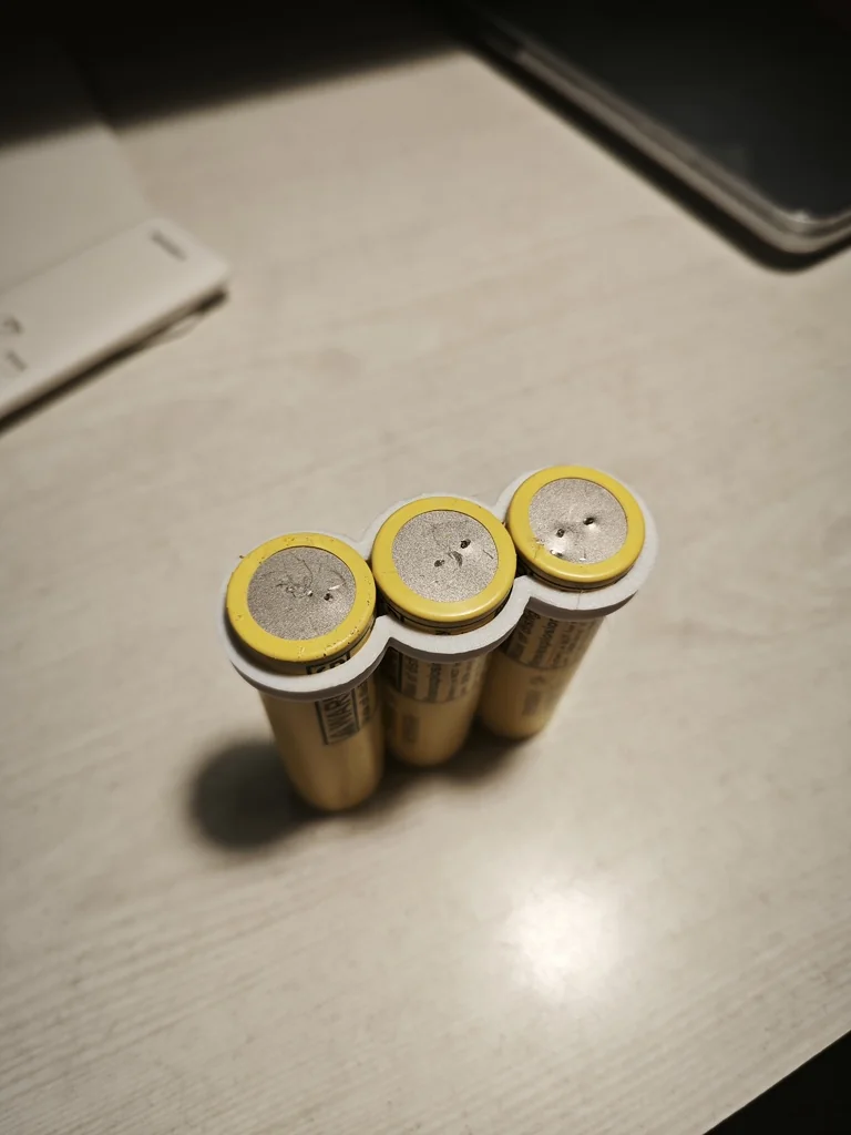 3D модель Фиксаторы для точечной сварки батарей 3s 18650 - фото 3