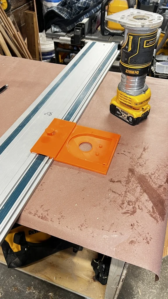 3D модель Направляющая для Dewalt на направляющей Makita - фото 3