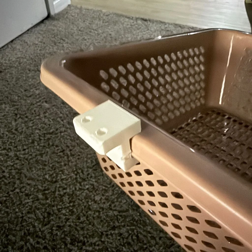 3D модель Underdesk Plastic Drawer Hanger - фото 2