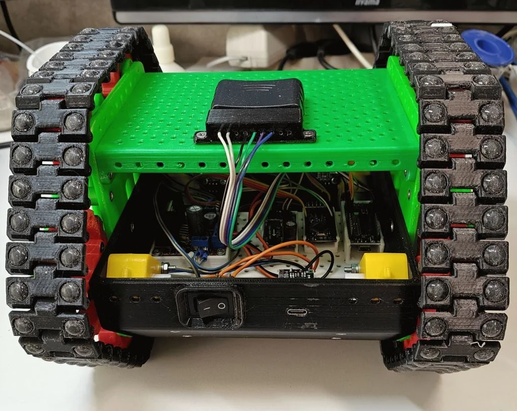 3D модель Модель самоходной гусеничной платформы - фото 4