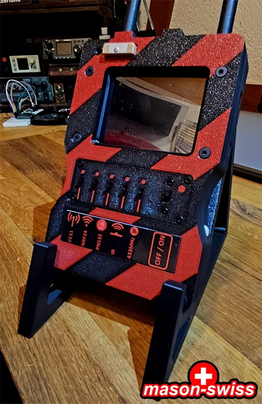 Подставка для CYD с NM-RF-Hat