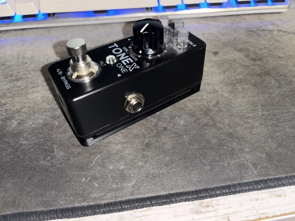 3D модель Пластина для крепления Tonex One на велкро - фото 4