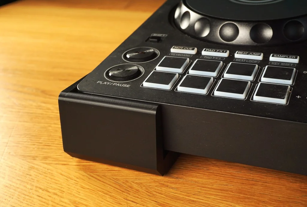 3D модель Подставка для контроллера Pioneer DDJ-FLX4 - фото 7