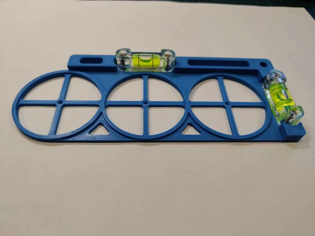 Шаблон для разметки отверстий под розетку