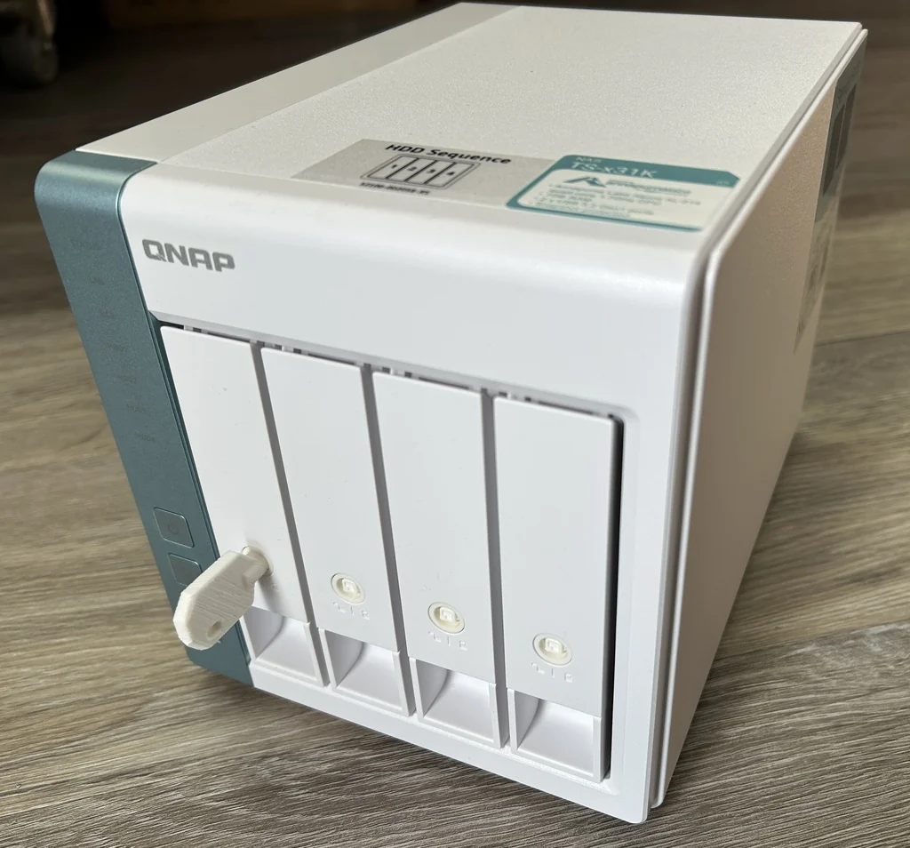 3D модель Ключ для замков QNAP NAS - фото 1