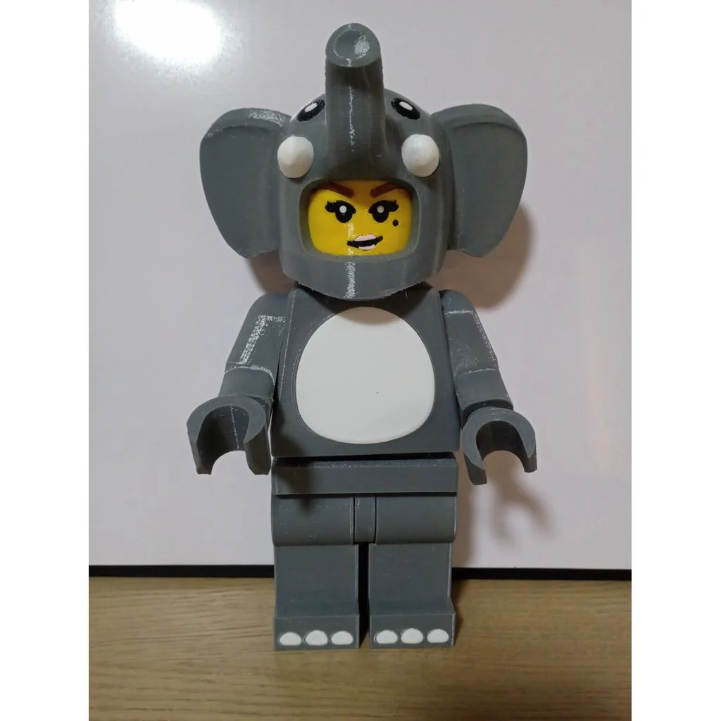3D модель Гигантская минифигурка девочки в костюме слона - фото 8