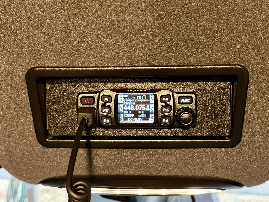 Набор для установки радиостанции Anytone в Sprinter VS30