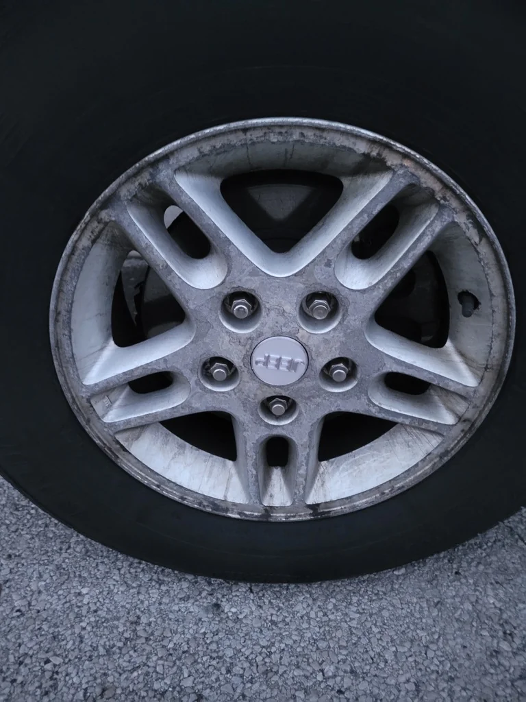 Центральные колпачки для колес Jeep Grand Cherokee 2004