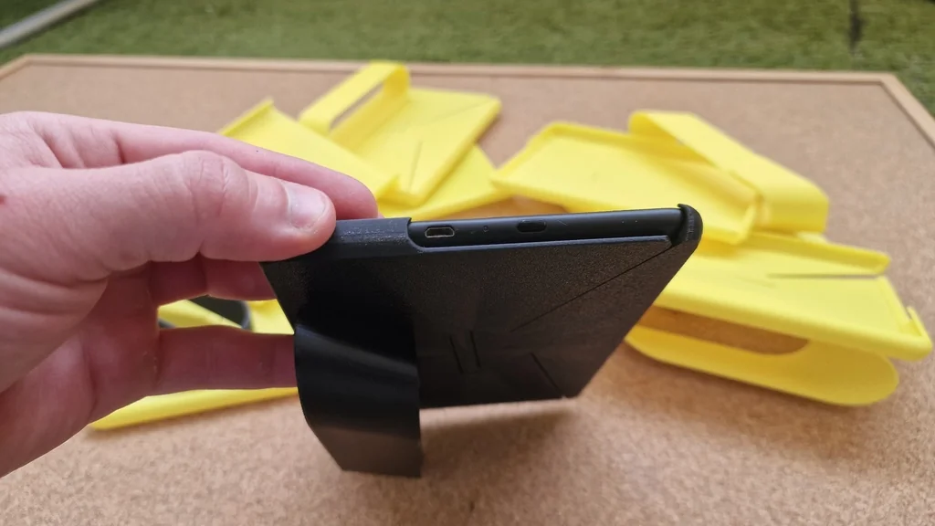 Чехол для Kindle с опциональной ручкой