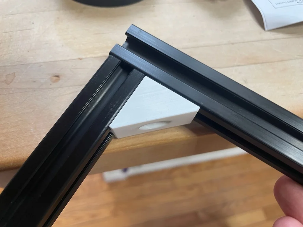 3D модель Угловая скоба для алюминиевых экструзий 20x20 мм - фото 2