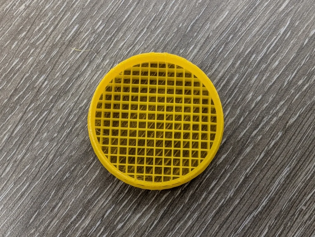 3D модель Крышка для бутылки с рецептурными таблетками - фото 3