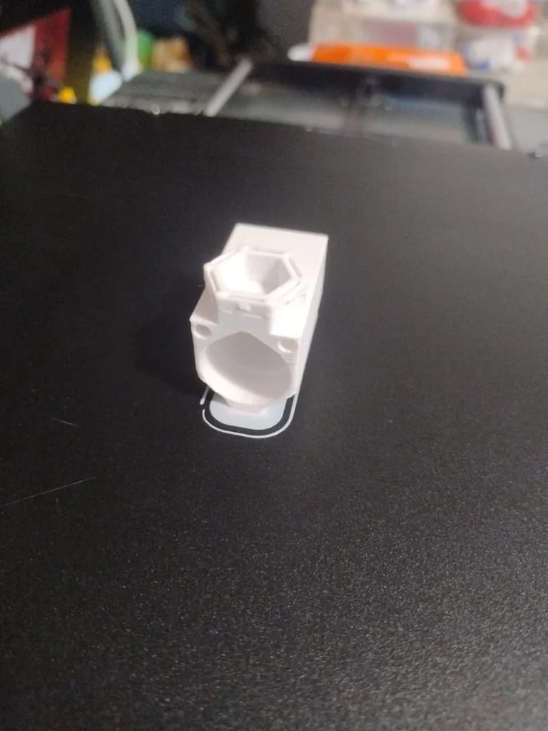 3D модель Держатель инструмента для удаления заусенцев HSW - фото 2