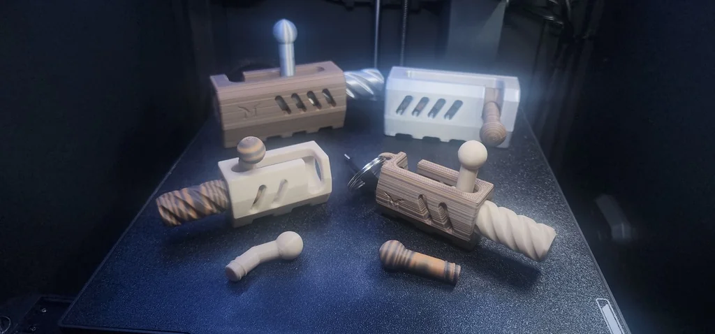 3D модель Компактный ключевой фиджет Bolt Action Mini - фото 2