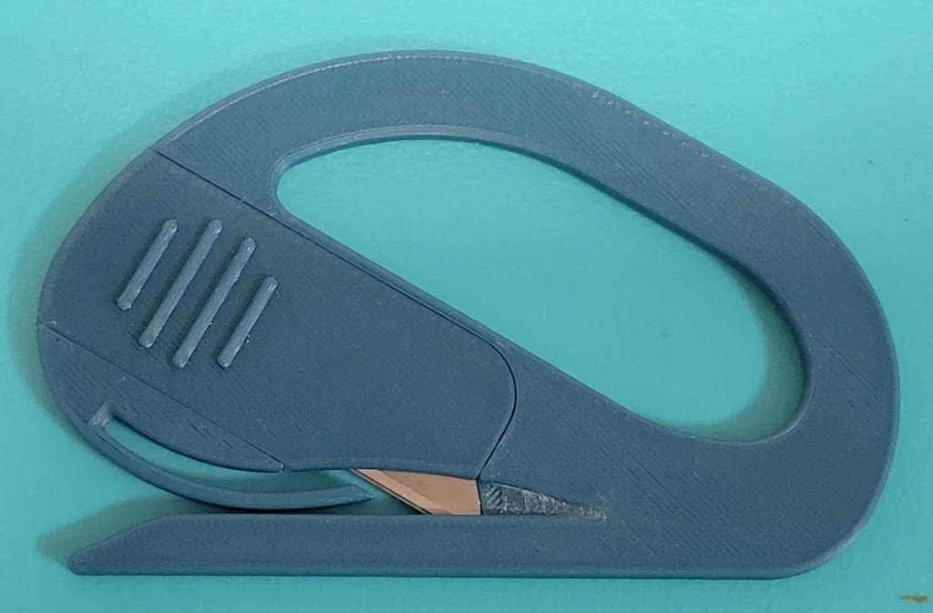 Ніж для паперу з лезами Dewalt