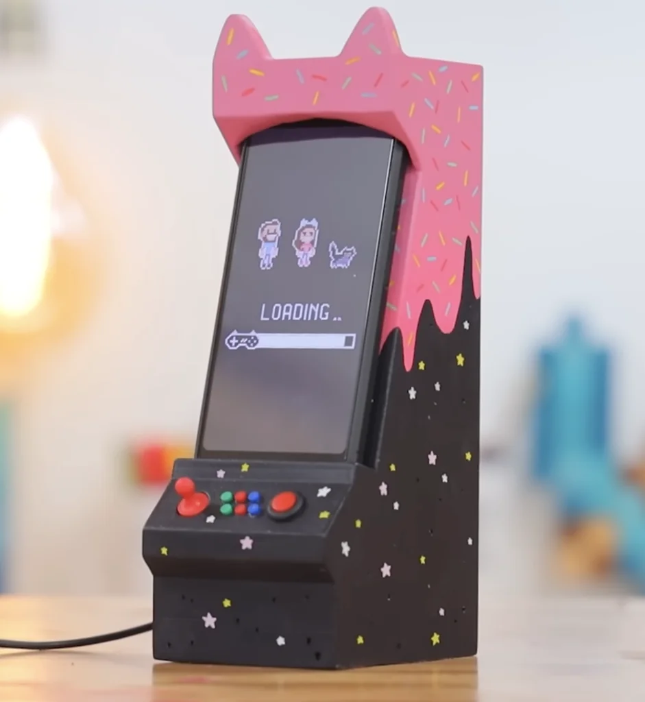 3D модель Подставка для телефона с беспроводной зарядкой Arcade - фото 1