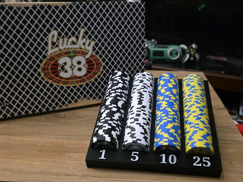 3D модель Держатель для покерных фишек - фото 1