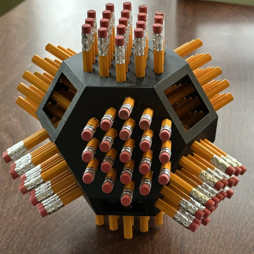 3D модель Скульптура из 76 карандашей - фото 1