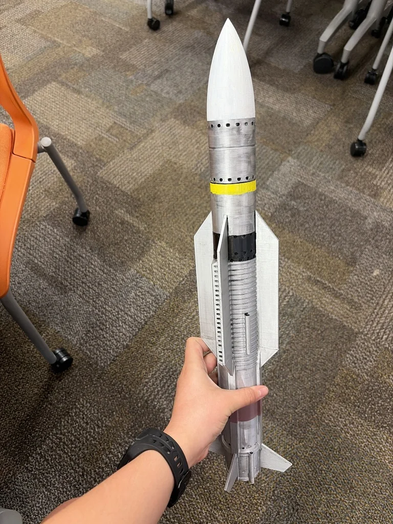 3D модель Модель ракеты AIM-174 - фото 1