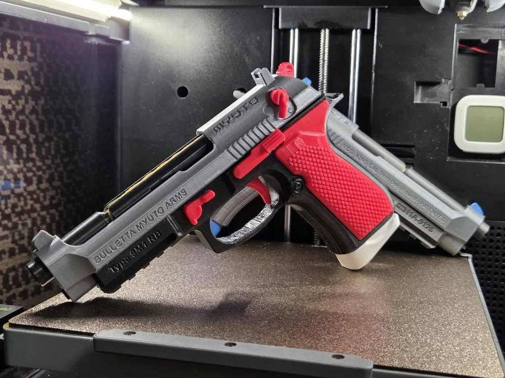 3D модель Bulletta 9M1 - Игрушечный пистолет в стиле Беретты - фото 3