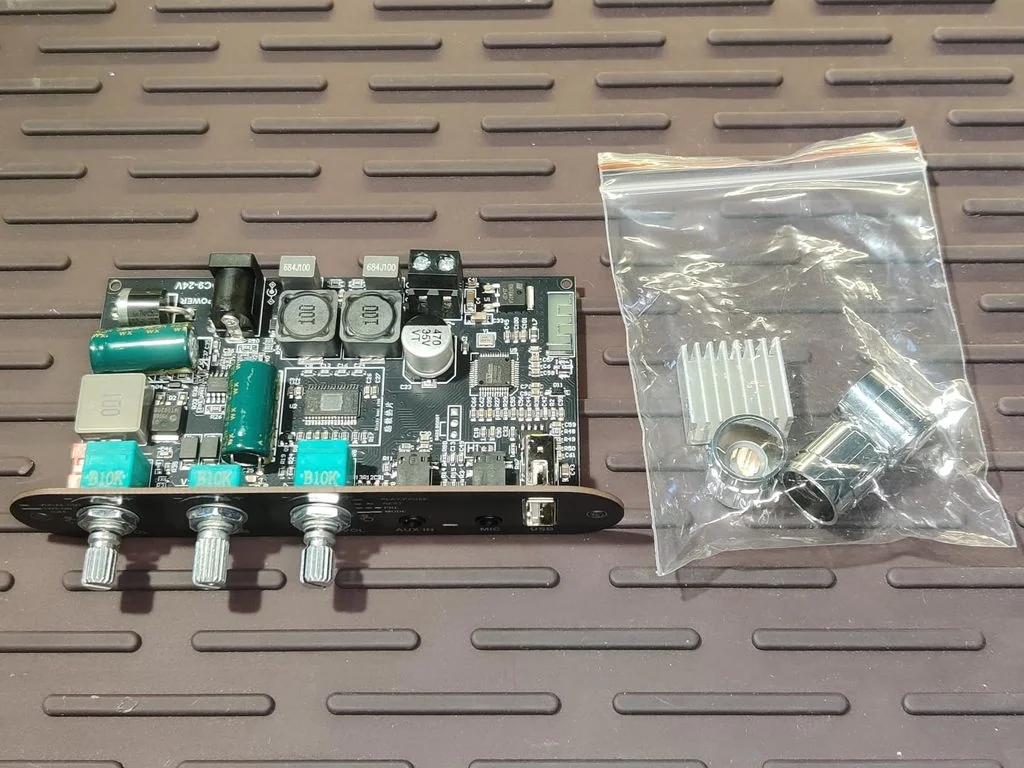 3D модель Защитный кожух для ZK-1001UM (Мини-усилитель 100Вт с BT5.3) - фото 5