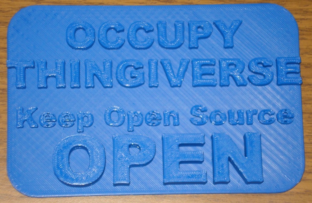 Памятная табличка 'Keep Open Source OPEN'