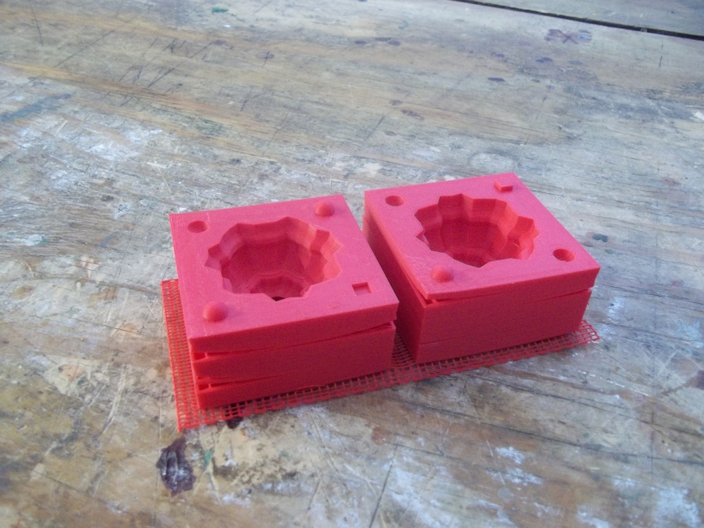 Параметрический генератор двухчастных форм для OpenSCAD