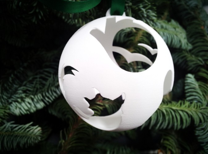 Открытая рождественская игрушка