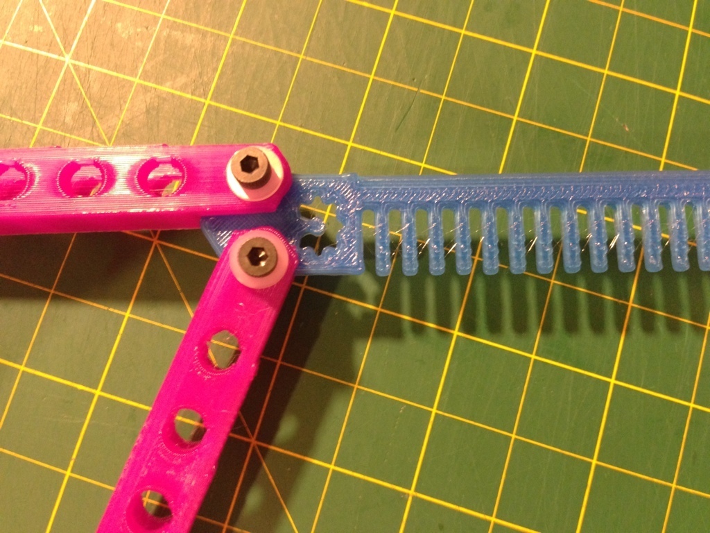 Бабочка-гребень: функциональный аксессуар