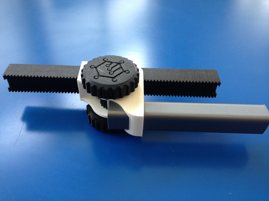 Полностью печатающийся микроскоп