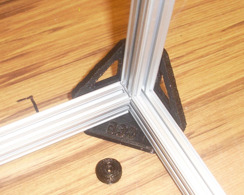 Уголок Open Beam с опциональной ножкой