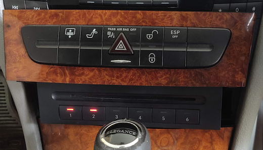 Соединитель шестерни для CD-ченджера Mercedes W211