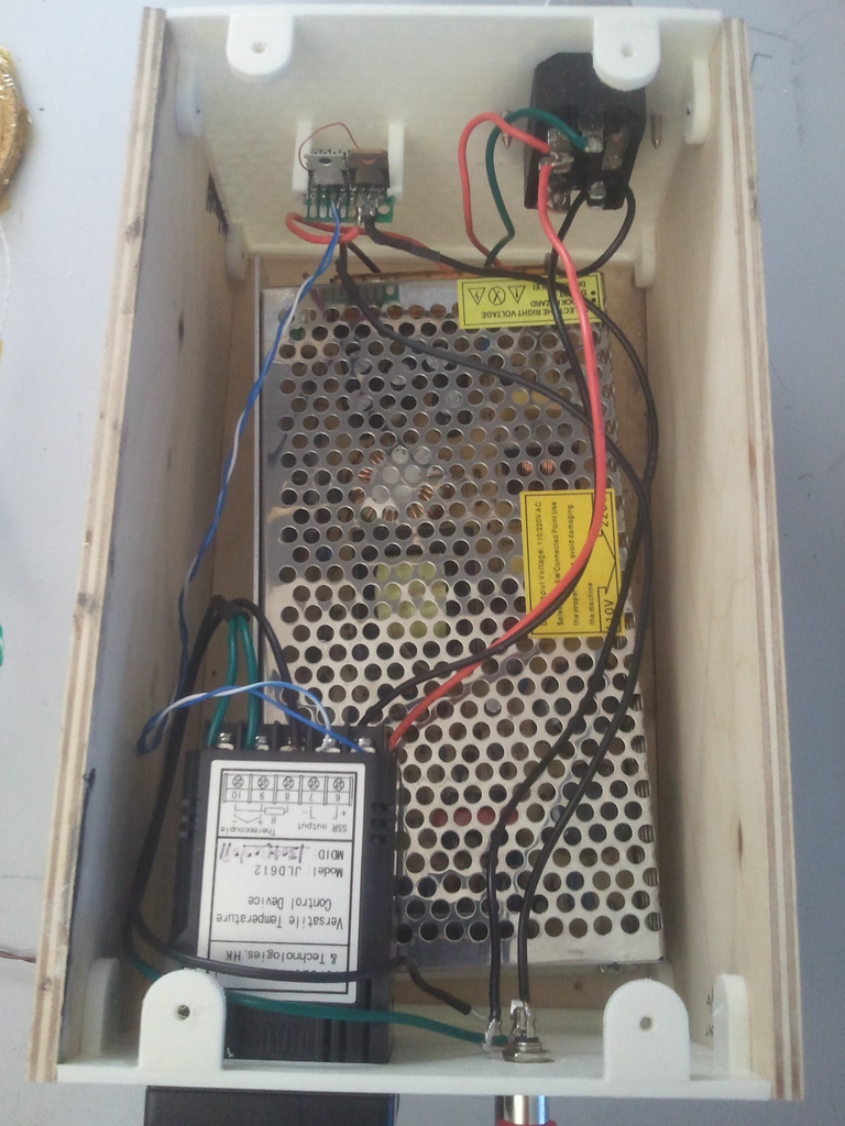 Корпус контроллера температуры с открытым исходным кодом