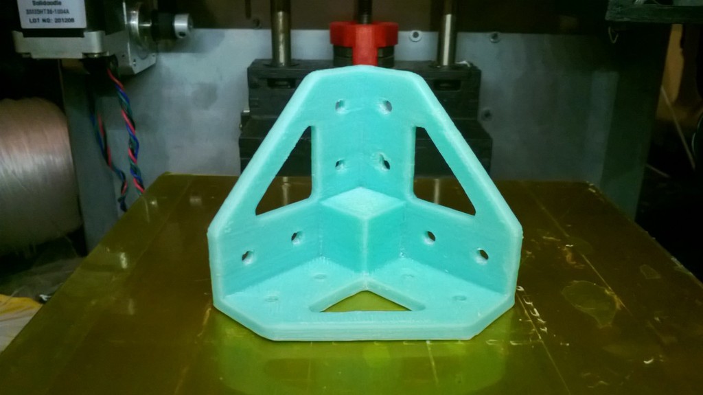 Уголковое крепление Open Beam