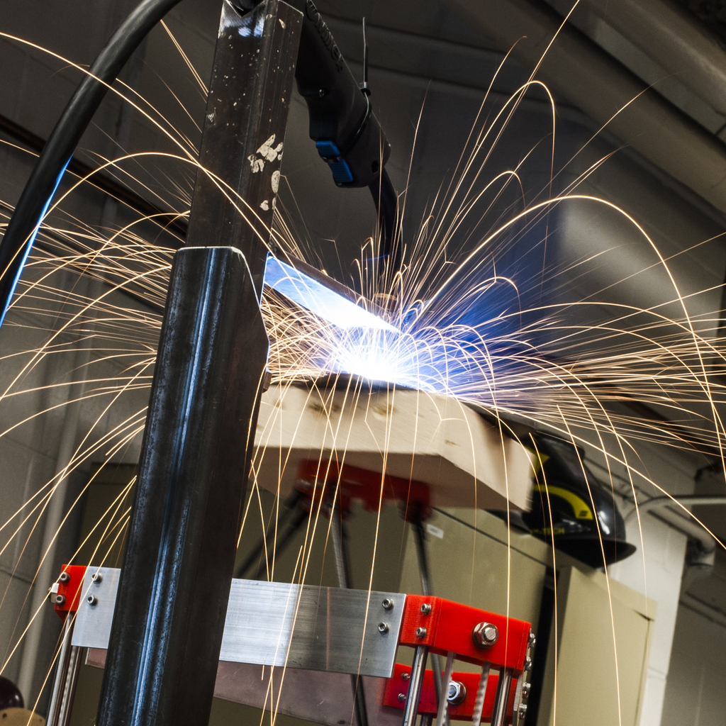 Металлический 3D-принтер v1.0