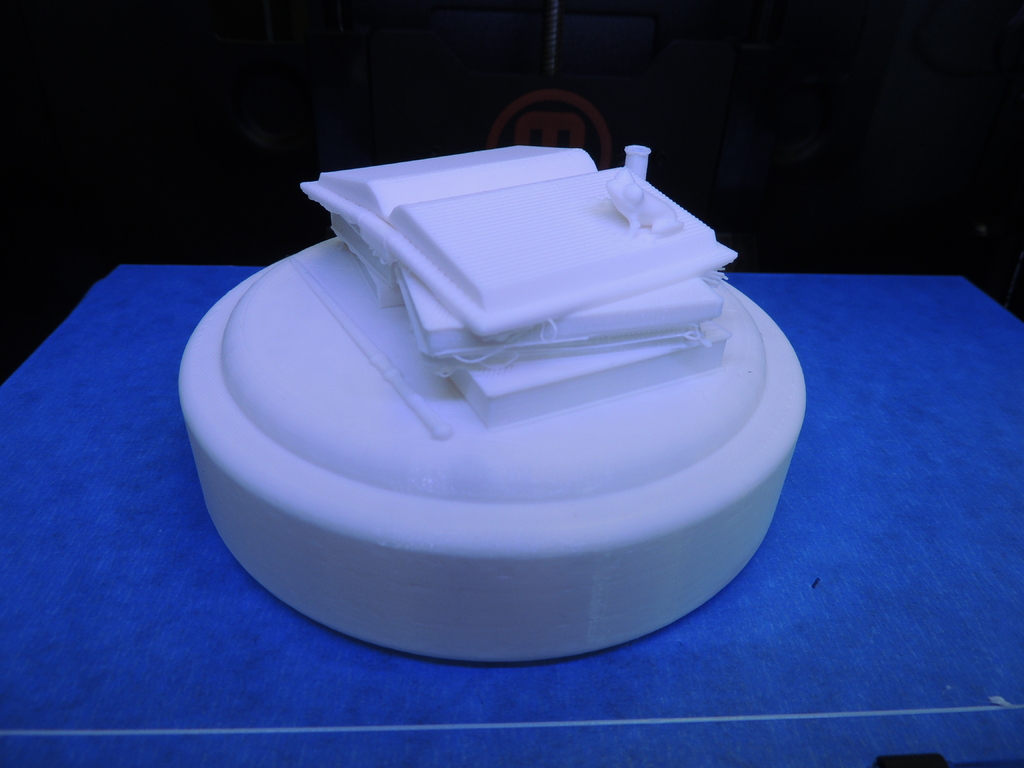 Стол волшебника