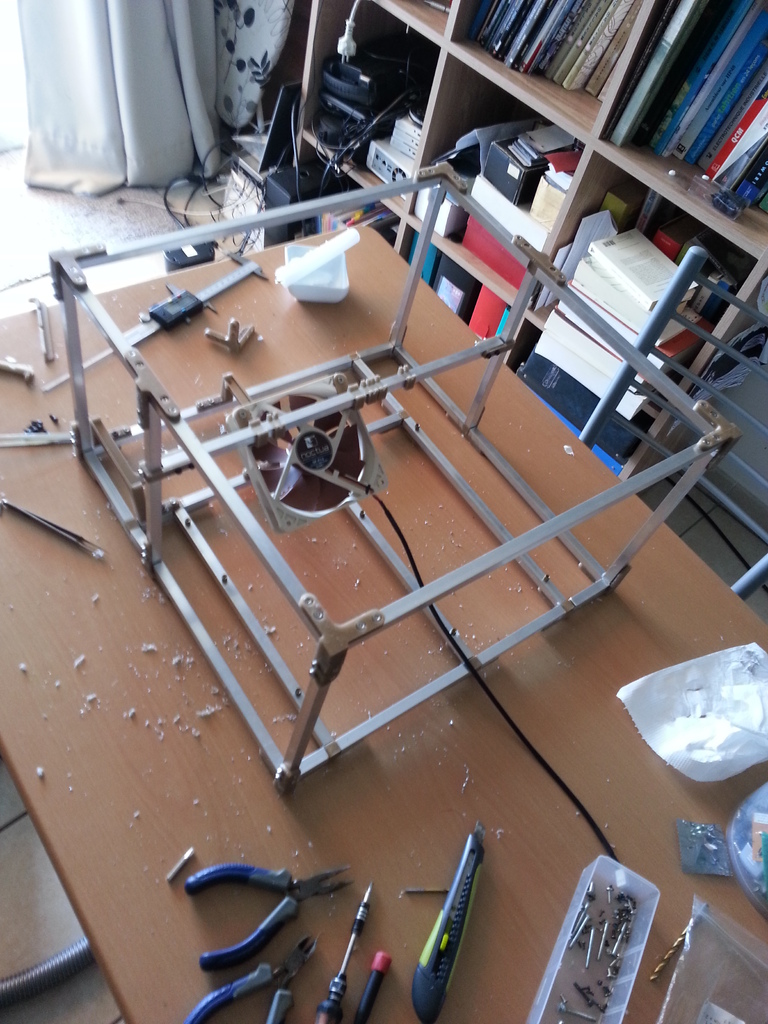 Алюминиевый каркас для Scrypt Mining RIG