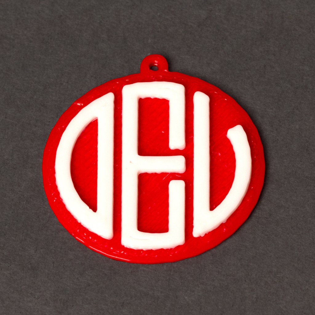 Персонализированный кулон с монограммой