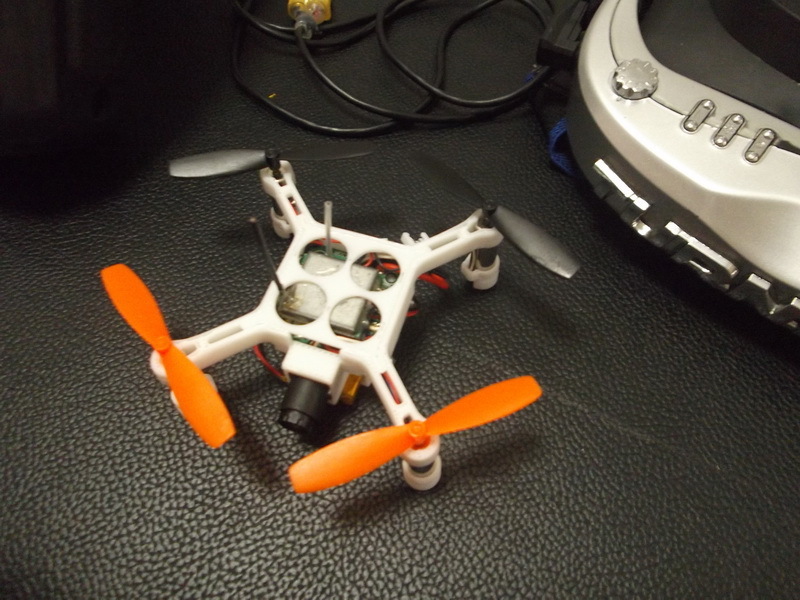 XL-RCM 10.0 PIXXY: Карманный дрон / FPV квадрокоптер