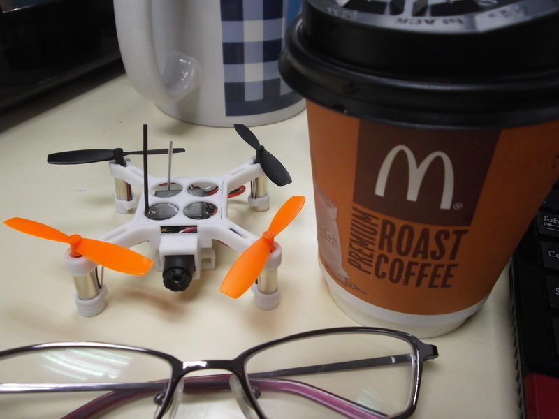 XL-RCM 10.0 PIXXY: Карманный дрон / FPV квадрокоптер