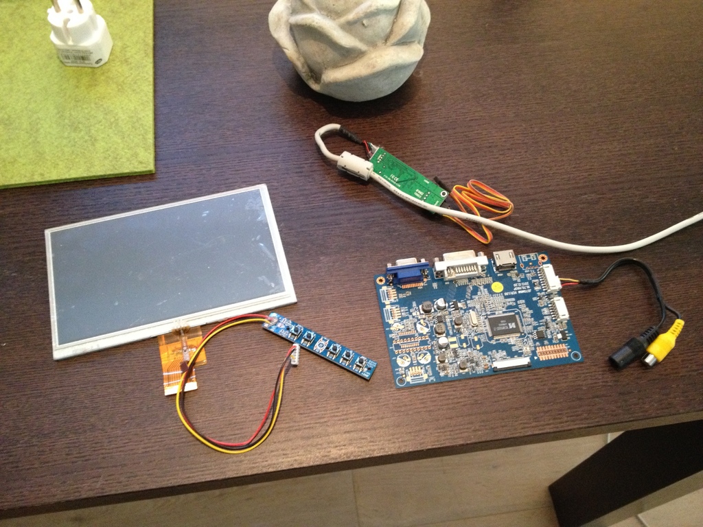 Корпус для 7-дюймового сенсорного монитора LS-7T