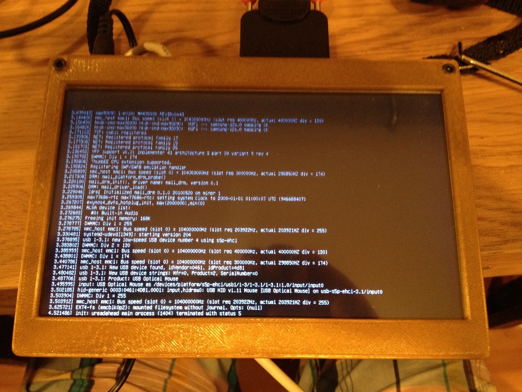 Корпус для 7-дюймового сенсорного монитора LS-7T