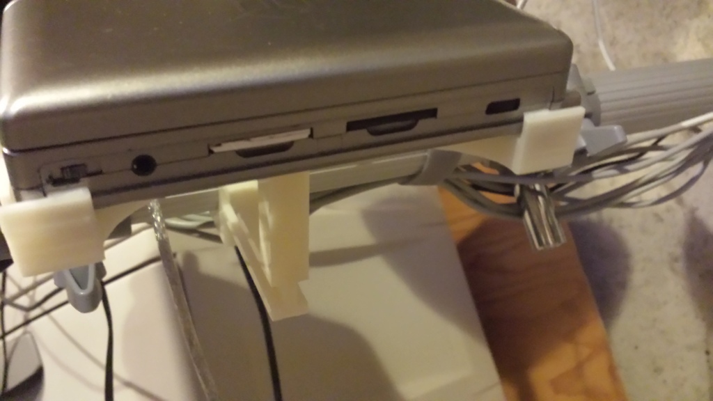 Крепление для портативного компьютера Open Pandora