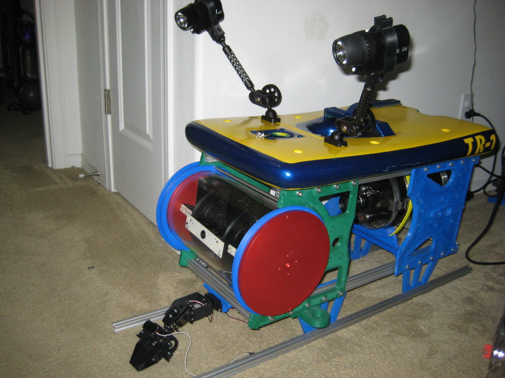 TimROV - Открытый классный дистанционно управляемый аппарат