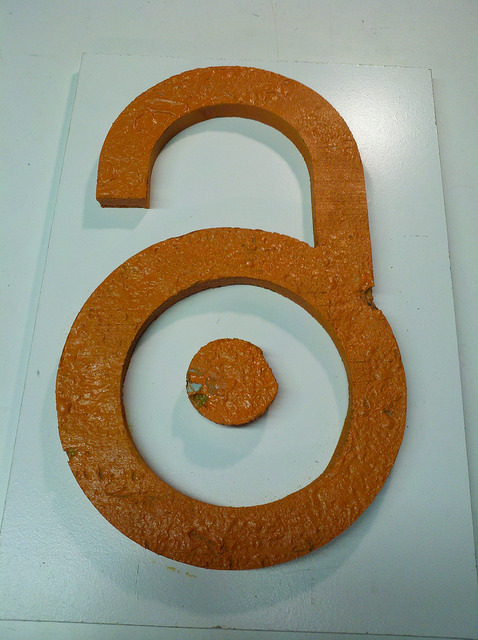 Логотип Open Source Hardware