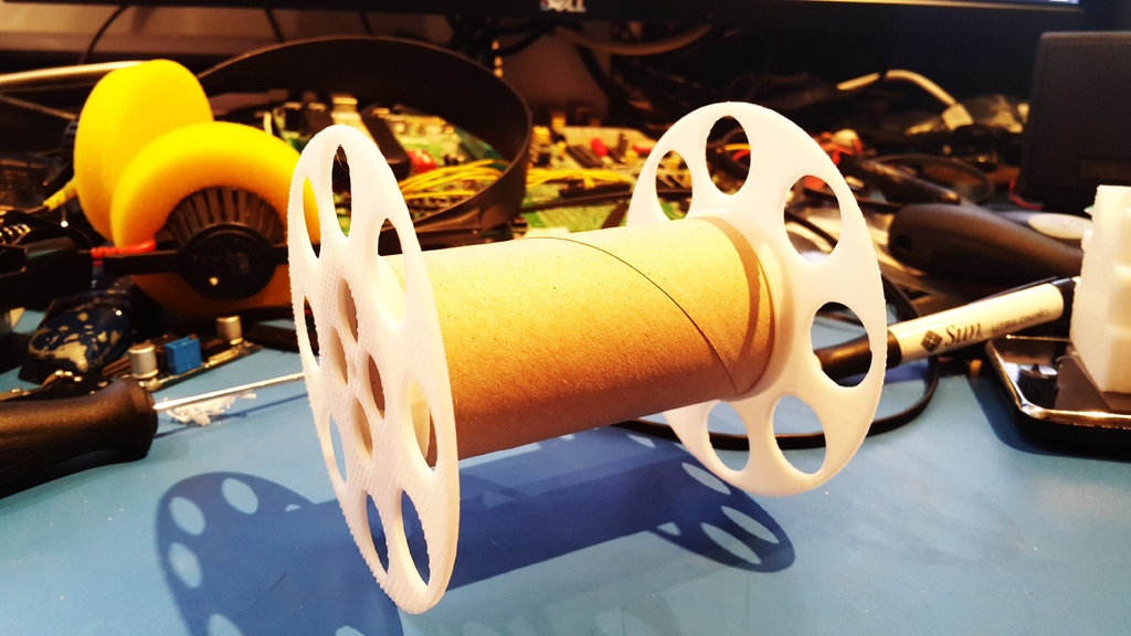 Катушка для провода из картона туалетной бумаги V2