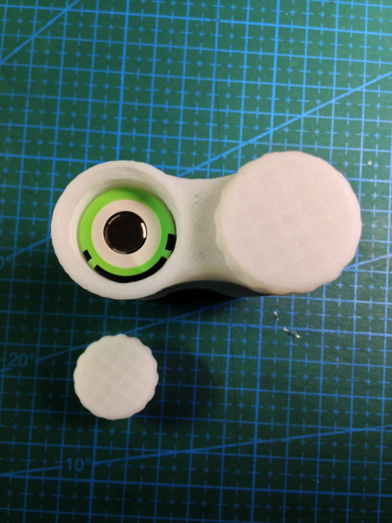 Контейнер для двух батарей 18650