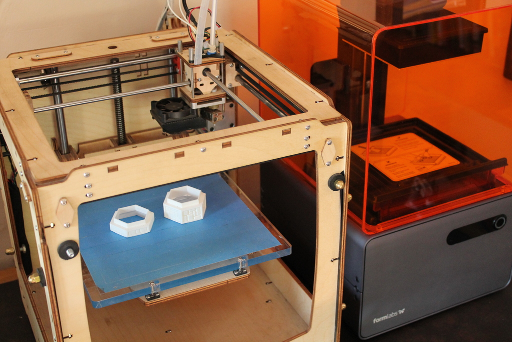 Стеклящаяся кирпичик для настольной игры